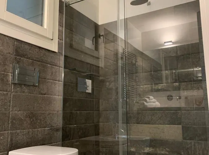 Appartarbus White Apartment